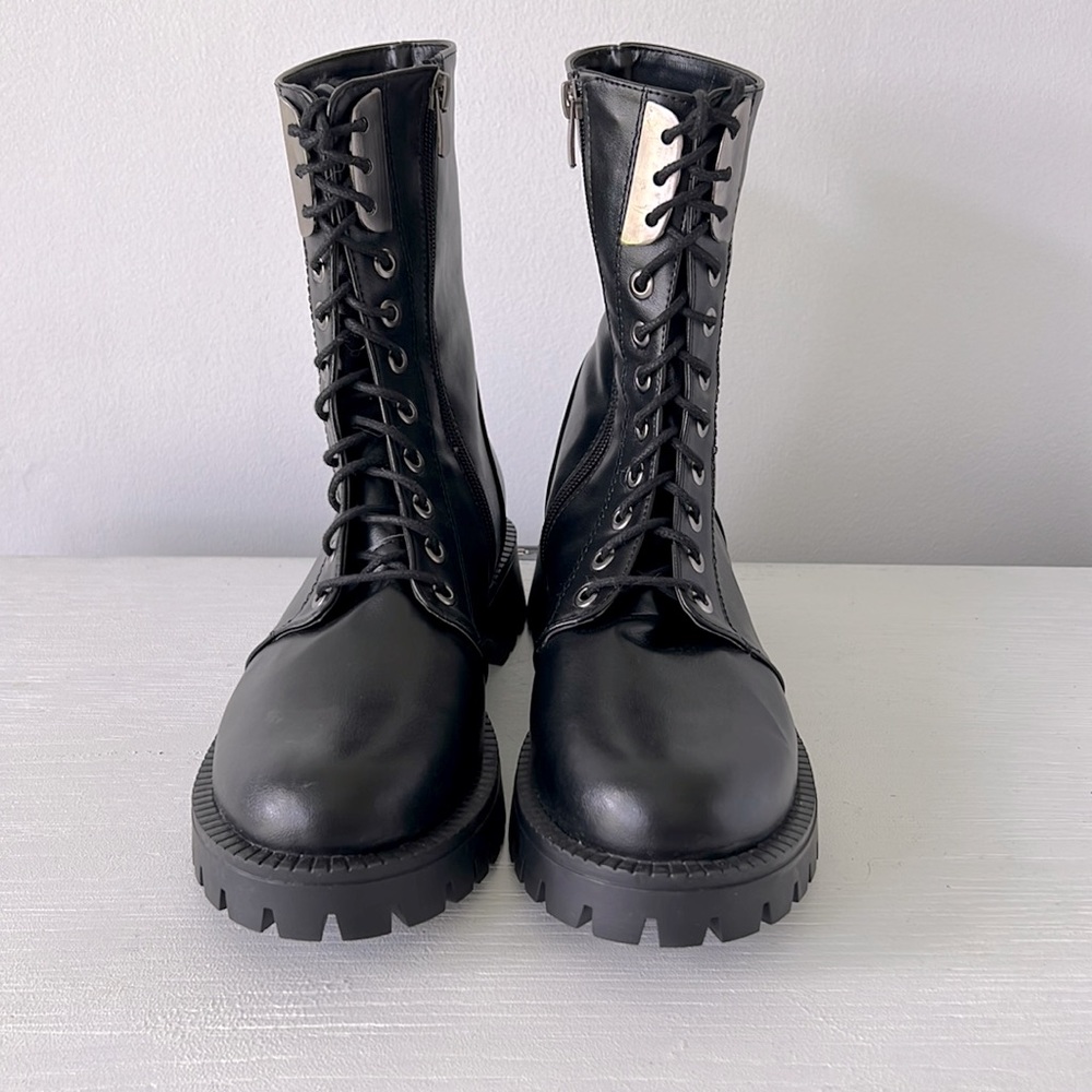NEW • Combat Boots in Black - Size 40 European (10.5 inch - toe to heel)